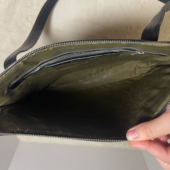 Wolfgang Reibesehl Sleek Black Leather Tote Bag - Picture 4 of 10